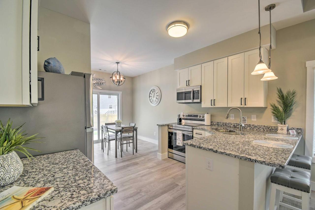 Ocean Isle Beach Home With Shared Lanai And Grill Exterior photo